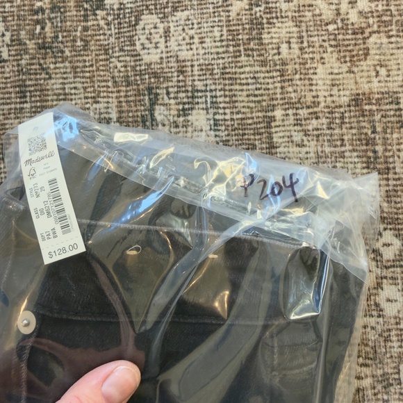 Madewell The Curvy '90s Straight Jean • size 29 • Faded Black • NWT • NM273 - Picture 15 of 15